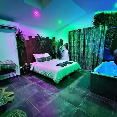 La Jungle Room โรญัค ภายนอก รูปภาพ